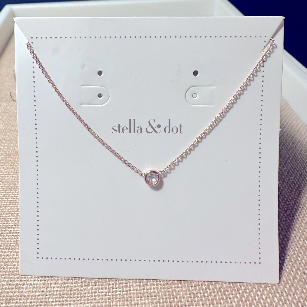 Stella & Dot Gold Necklace